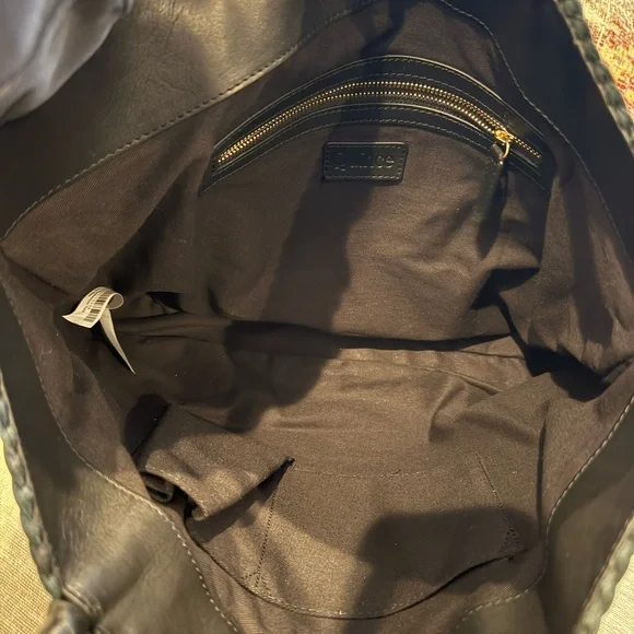 Elegant Black Woven Tote Bag - Picture 4 of 7